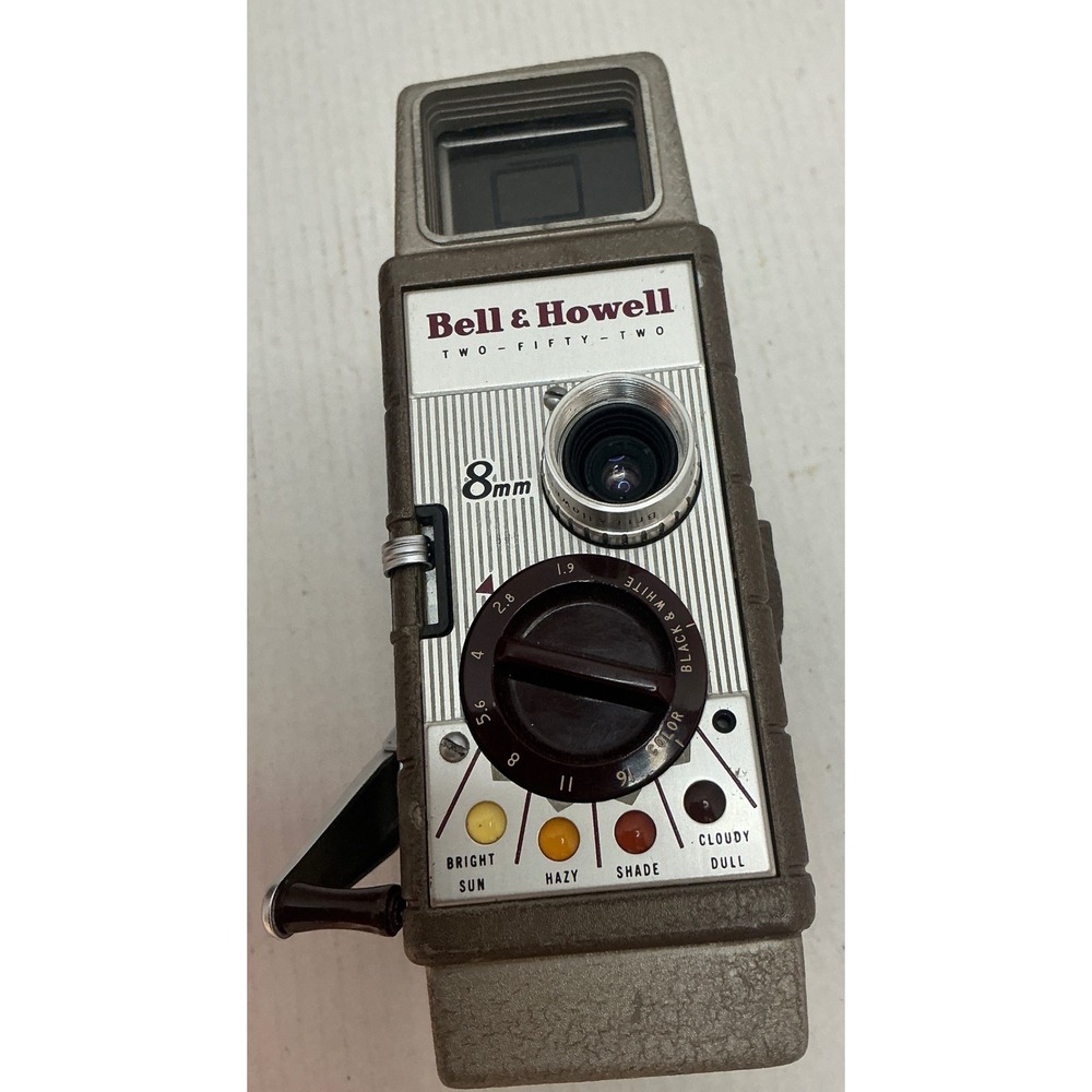 Bell & Howell Vintage 8mm Movie Camera w Leather Case Wind Up Film AS-IS
